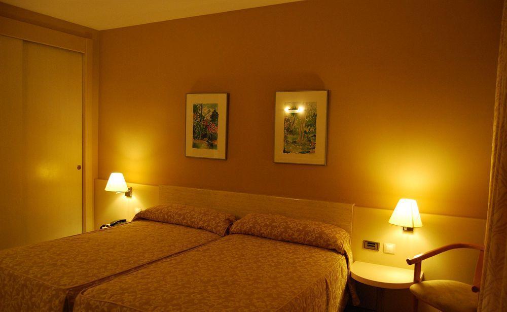 Hotel Rio Arga Zaragoza Luaran gambar