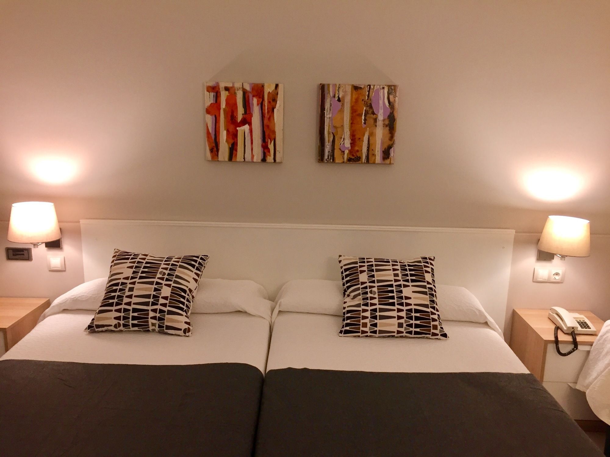 Hotel Rio Arga Zaragoza Luaran gambar