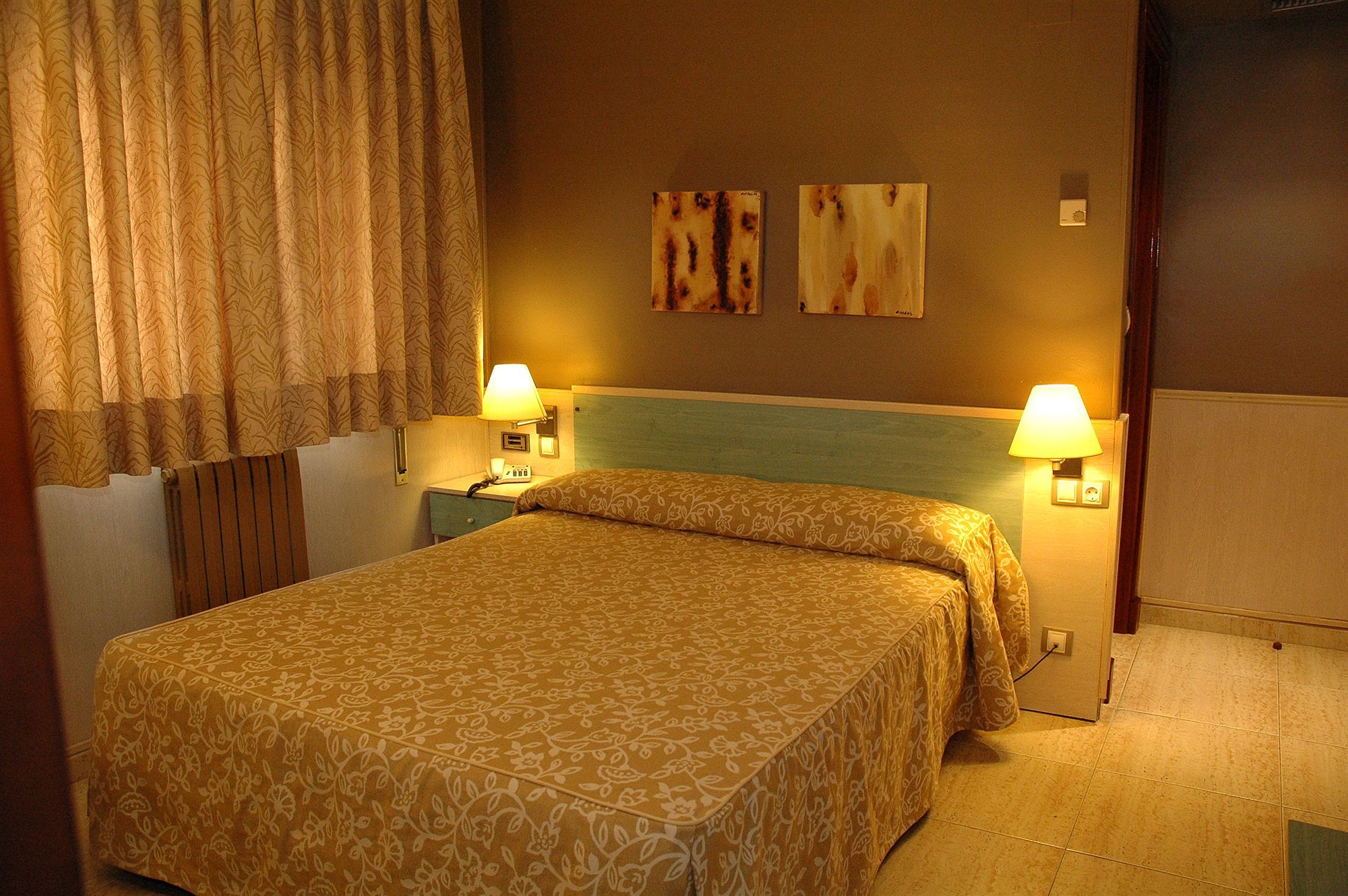 Hotel Rio Arga Zaragoza Luaran gambar