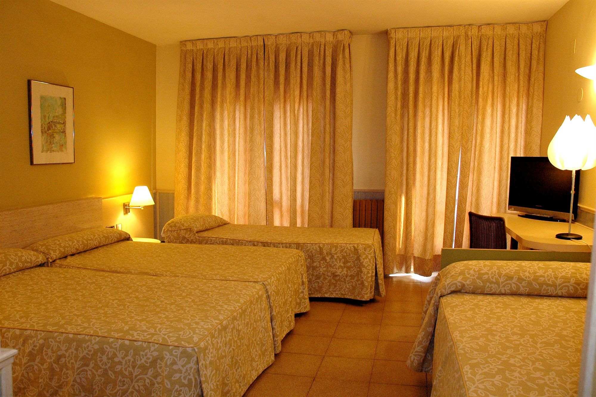 Hotel Rio Arga Zaragoza Luaran gambar