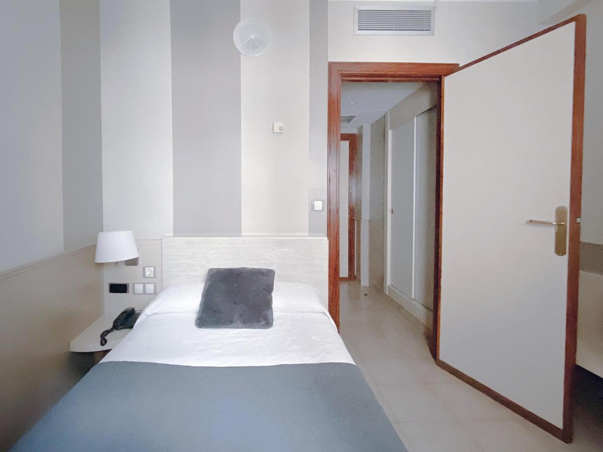 Hotel Rio Arga Zaragoza Luaran gambar